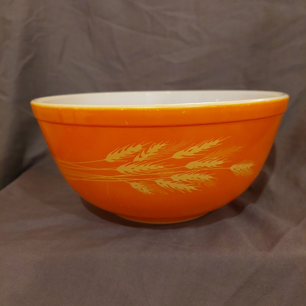 VTG Pyrex Autumn Harvest Orange Mixing Bowl 8.5 In 403 Nesting